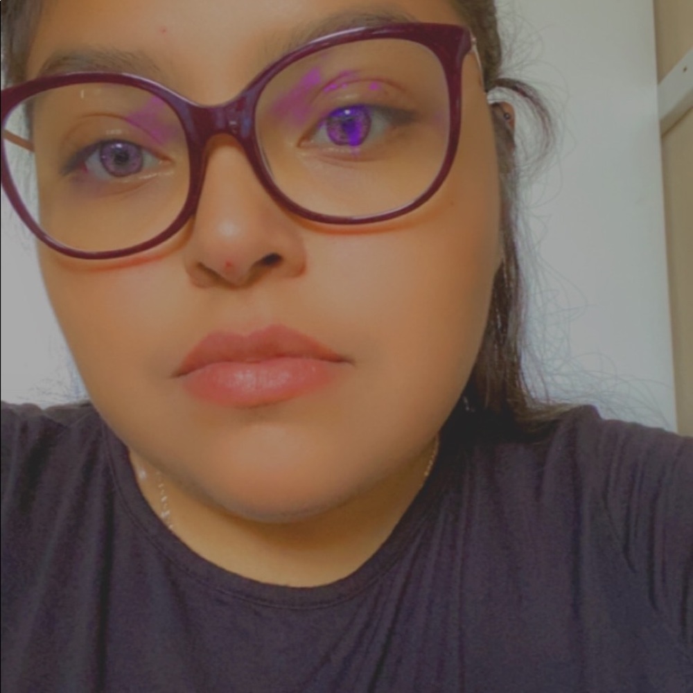 Meet your Posher, Isamar